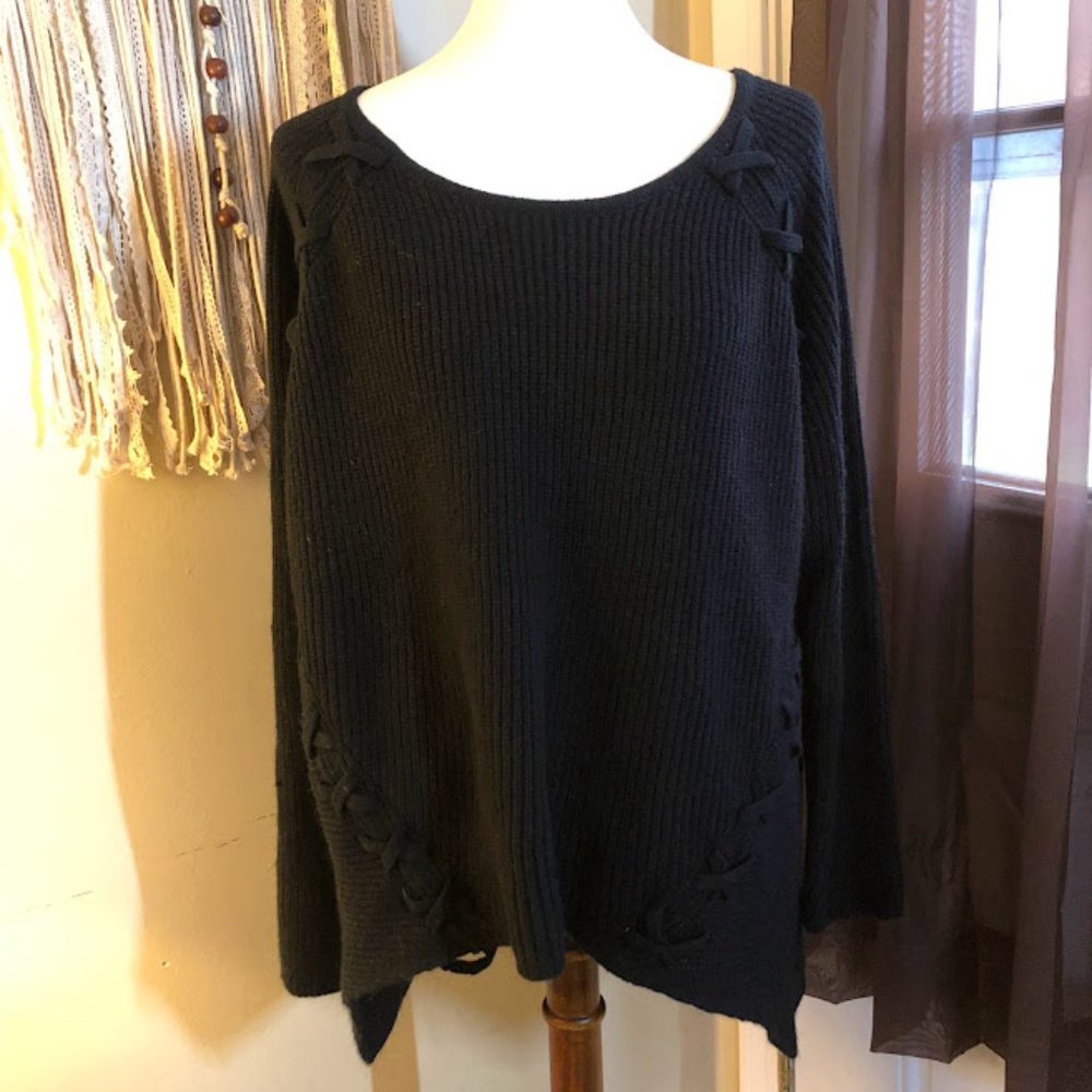 Womens Black sweater - Size XXL